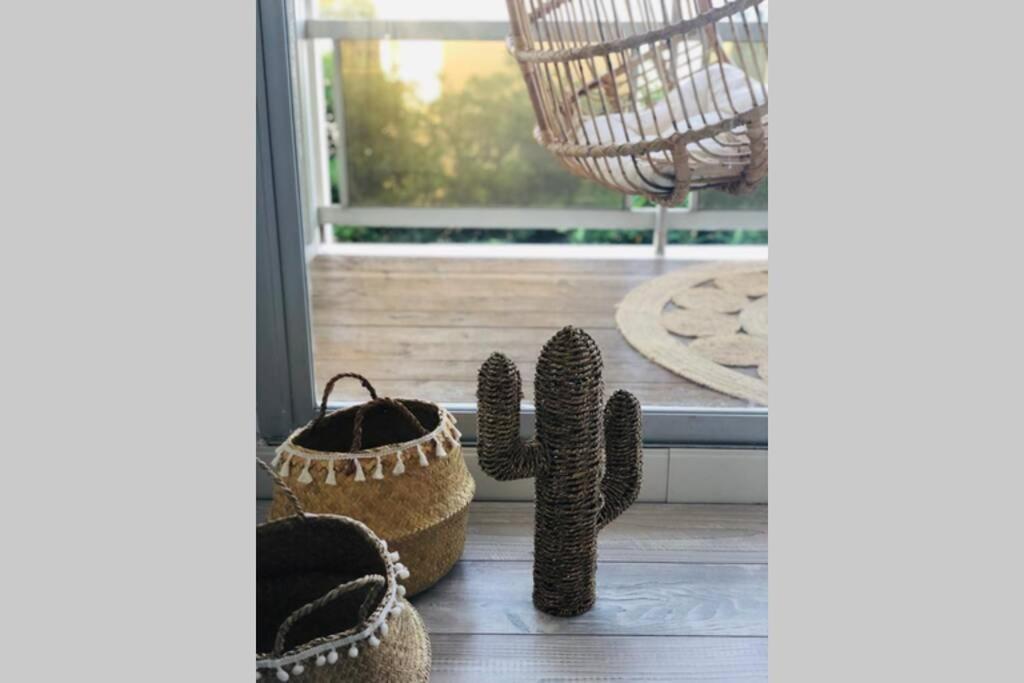 Charmant Studio Avec Terrasse Vue Mer A 50 M サント・マキシム エクステリア 写真